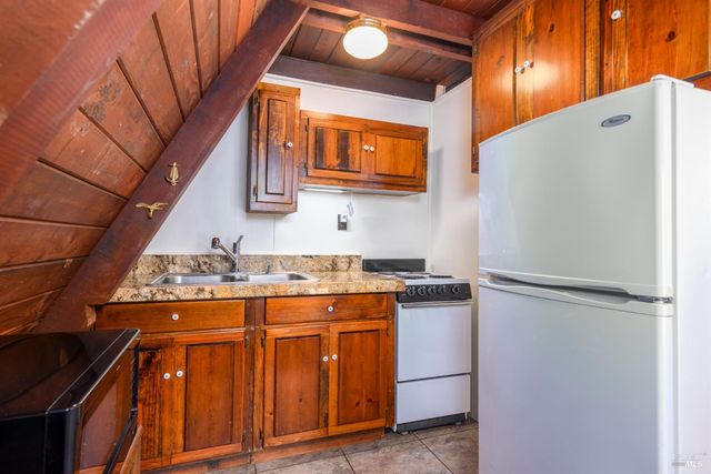 46321 Redwood Way, Gualala, CA 95445