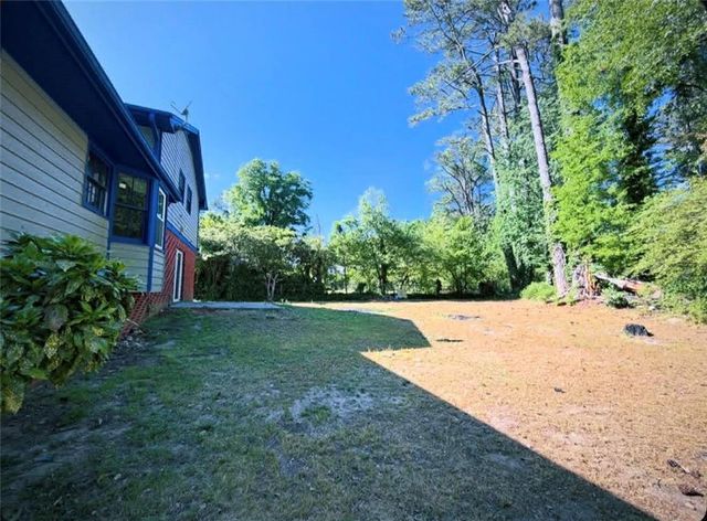 500 Rue De Chateau, Stone Mountain, GA 30083