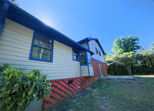 500 Rue De Chateau, Stone Mountain, GA 30083