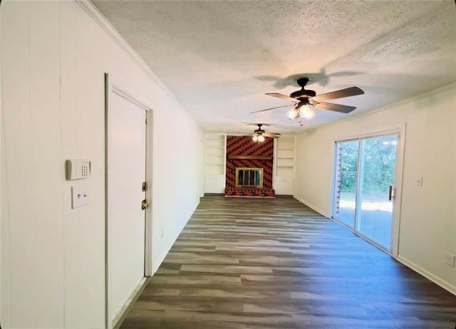 500 Rue De Chateau, Stone Mountain, GA 30083