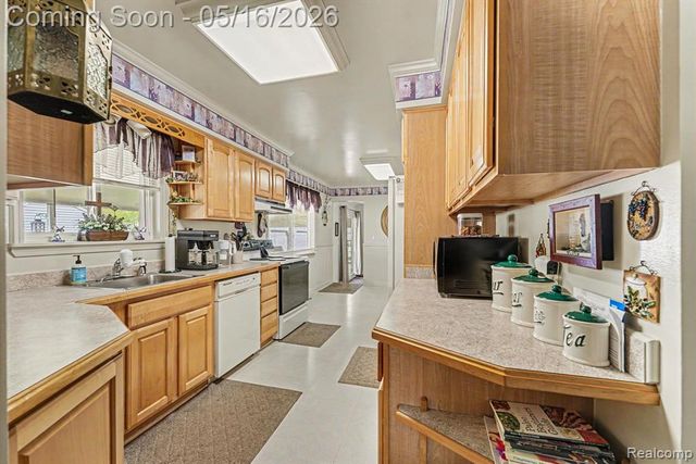 5211 Newberry Street, Wayne, MI 48184