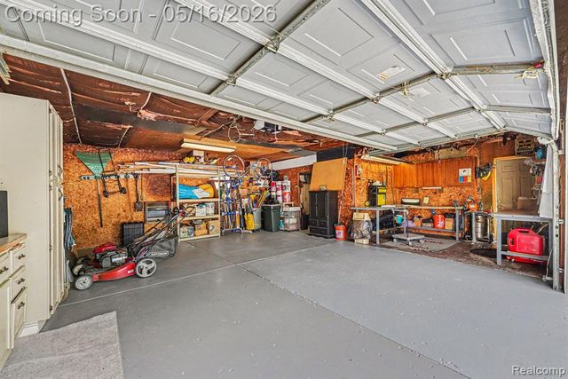5211 Newberry Street, Wayne, MI 48184