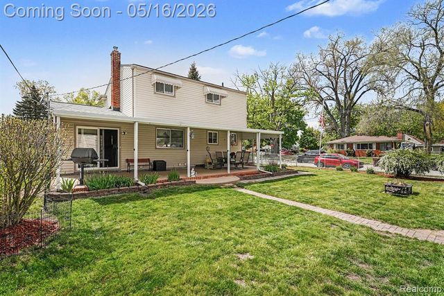 5211 Newberry Street, Wayne, MI 48184