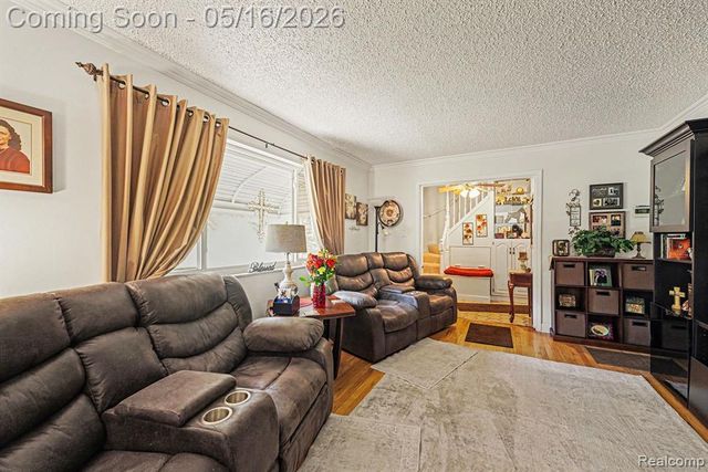 5211 Newberry Street, Wayne, MI 48184