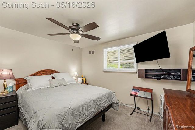 5211 Newberry Street, Wayne, MI 48184