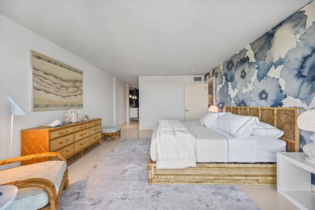 2275 S Ocean Boulevard 307n & C10n, Palm Beach, FL 33480