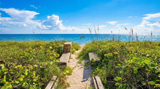 2275 S Ocean Boulevard 307n & C10n, Palm Beach, FL 33480