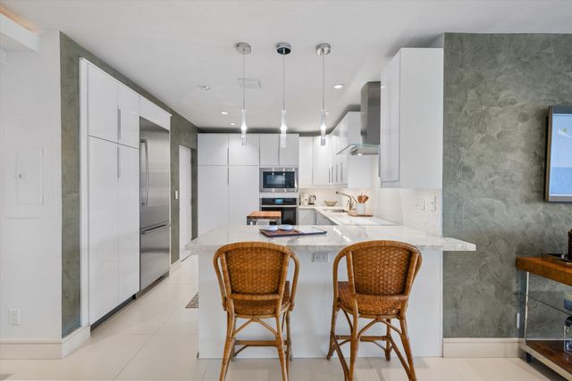 2275 S Ocean Boulevard 307n & C10n, Palm Beach, FL 33480