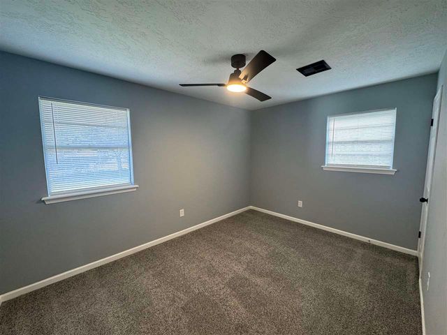 4825 NW Hoover Ave, Lawton, OK 73505