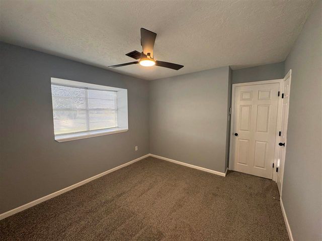 4825 NW Hoover Ave, Lawton, OK 73505