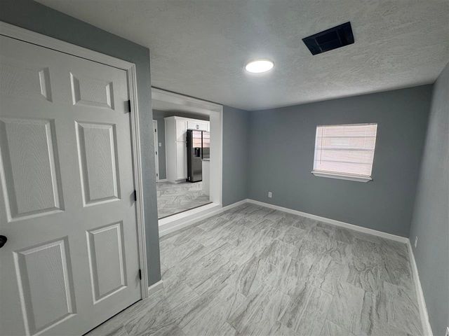 4825 NW Hoover Ave, Lawton, OK 73505