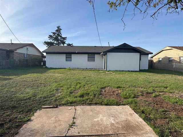 4825 NW Hoover Ave, Lawton, OK 73505