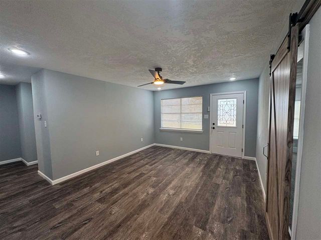 4825 NW Hoover Ave, Lawton, OK 73505