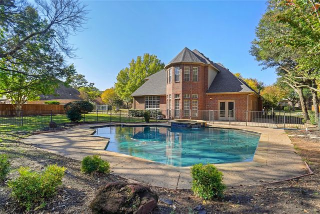 1917 Cresson Drive, Southlake, TX 76092