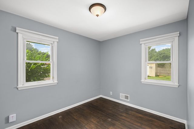 8200 16th Avenue S, Bloomington, MN 55425