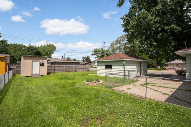 8200 16th Avenue S, Bloomington, MN 55425