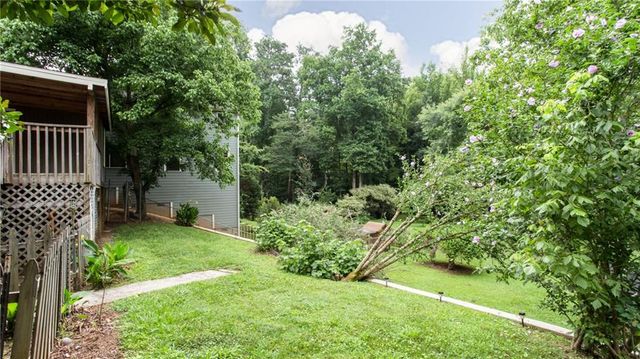 1640 Belle Isle Circle NE, Atlanta, GA 30329