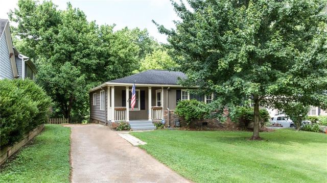 1640 Belle Isle Circle NE, Atlanta, GA 30329