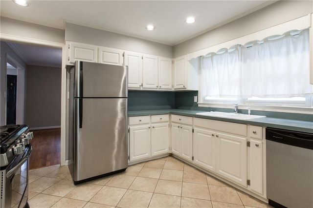 1640 Belle Isle Circle NE, Atlanta, GA 30329