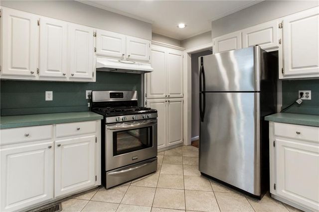 1640 Belle Isle Circle NE, Atlanta, GA 30329