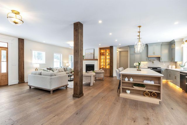 27 Beaver Lane, Bedford, NH 03110