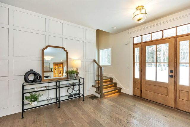 27 Beaver Lane, Bedford, NH 03110