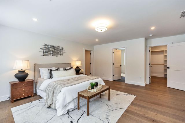 27 Beaver Lane, Bedford, NH 03110