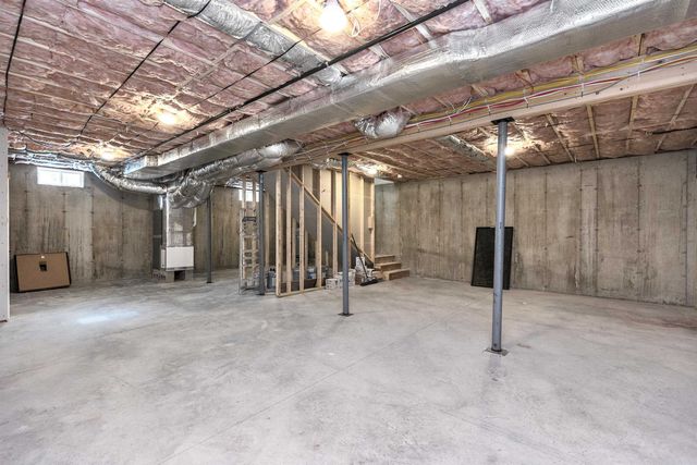 27 Beaver Lane, Bedford, NH 03110