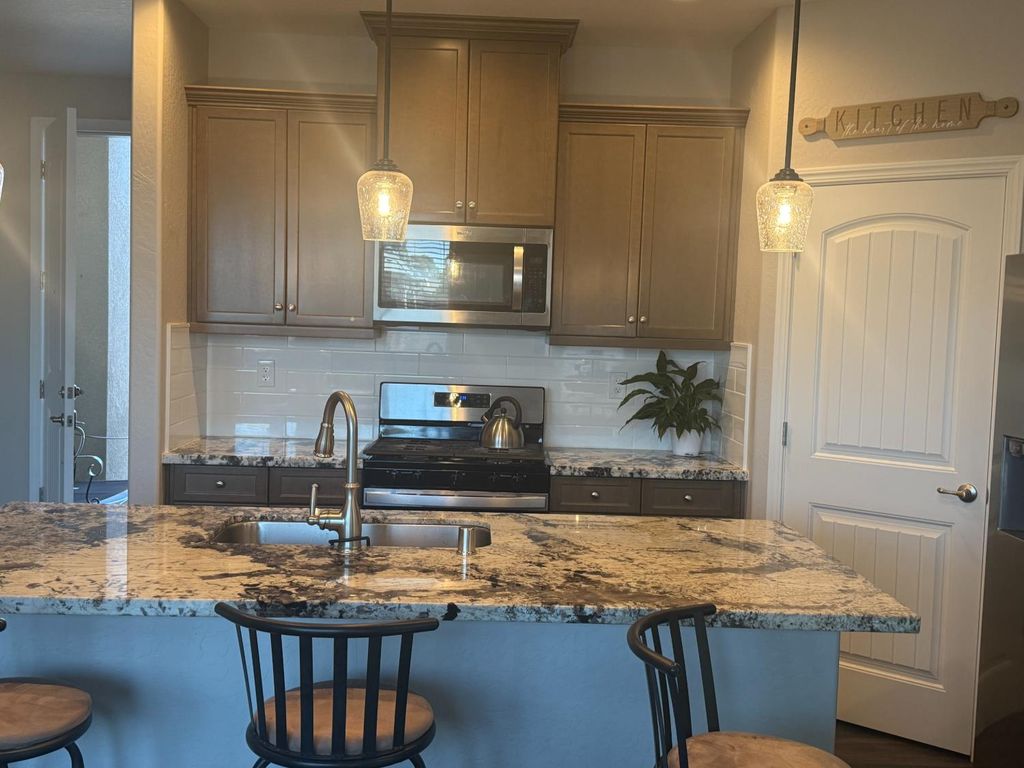 Image 4 of property listing at 1187 Ambrosia Lane, Madera, CA 93638