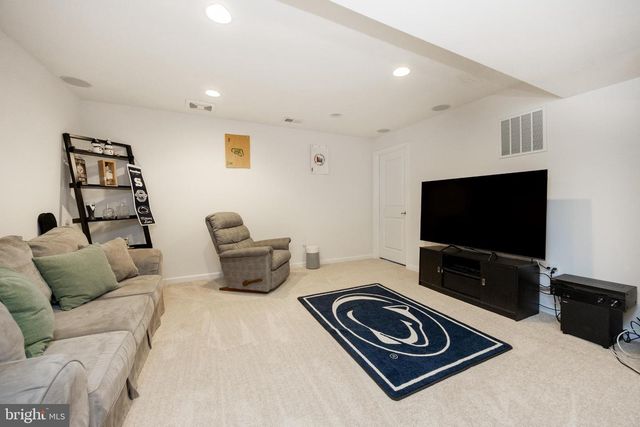 401 BRICKUS CIR, Coatesville, PA 19320