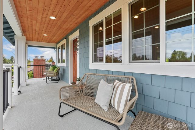 8050 29th Avenue NW, Seattle, WA 98117