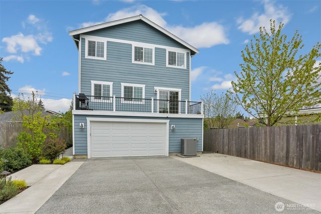8050 29th Avenue NW, Seattle, WA 98117