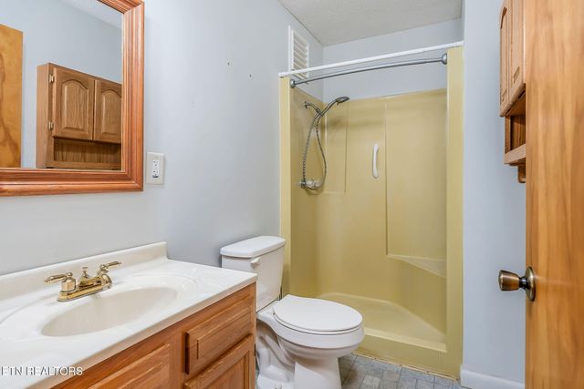 119 Eagle Lane, Crossville, TN 38558
