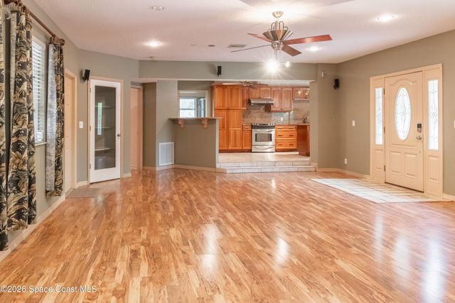 544 S Wildwood Lane, Melbourne, FL 32904