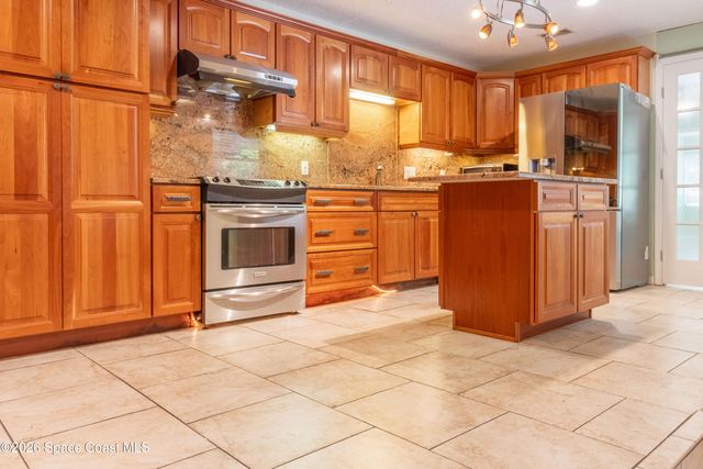 544 S Wildwood Lane, Melbourne, FL 32904