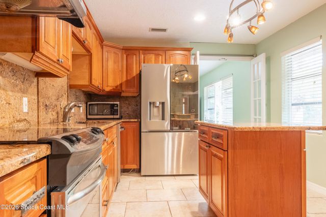 544 S Wildwood Lane, Melbourne, FL 32904