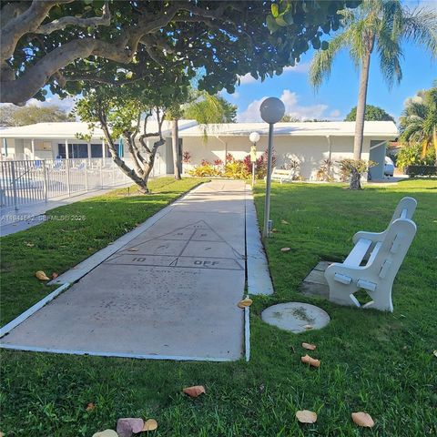 2170 NE 51st Ct B23, Fort Lauderdale, FL 33308