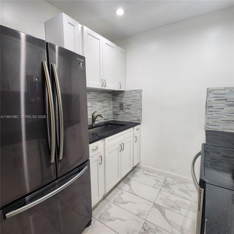 2170 NE 51st Ct B23, Fort Lauderdale, FL 33308
