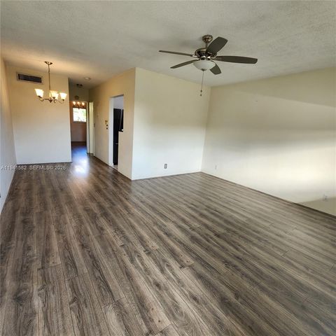 2170 NE 51st Ct B23, Fort Lauderdale, FL 33308