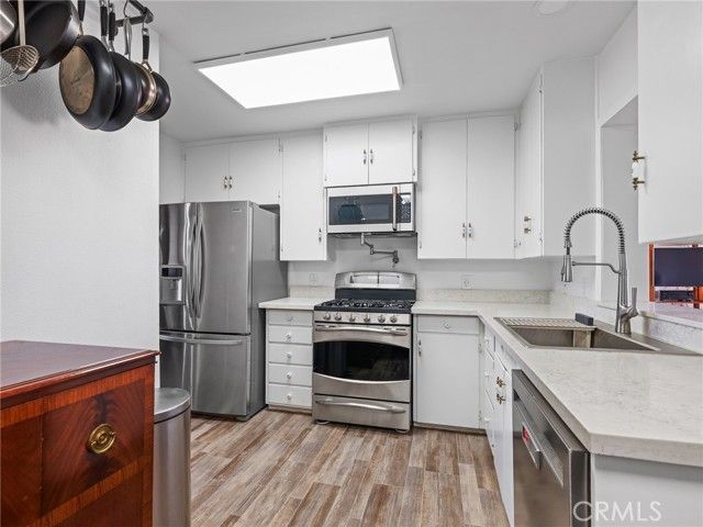 14060 Osage Road, Apple Valley, CA 92307