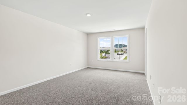 398 Creekview Road, Hendersonville, NC 28792