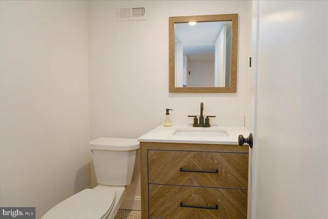 5961 JANNETTE ST, Philadelphia, PA 19128