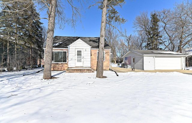 S77W15886 Woods ROAD, Muskego, WI 53150