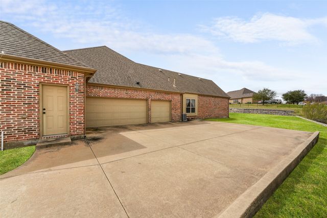 415 Stoney Creek Boulevard, Sunnyvale, TX 75182