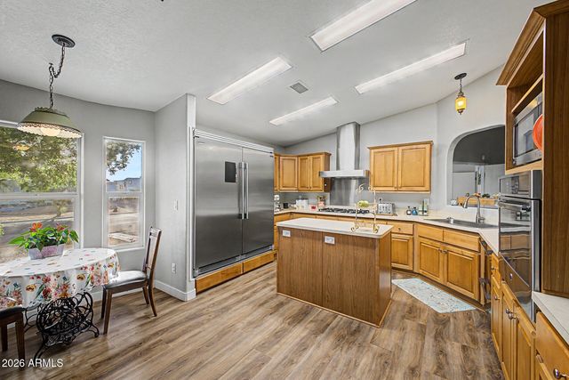 16001 N 70TH Drive, Peoria, AZ 85382