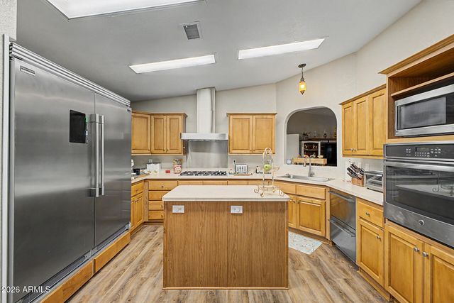 16001 N 70TH Drive, Peoria, AZ 85382