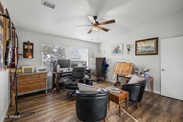 16001 N 70TH Drive, Peoria, AZ 85382