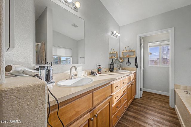 16001 N 70TH Drive, Peoria, AZ 85382