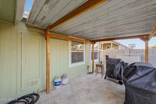 16001 N 70TH Drive, Peoria, AZ 85382