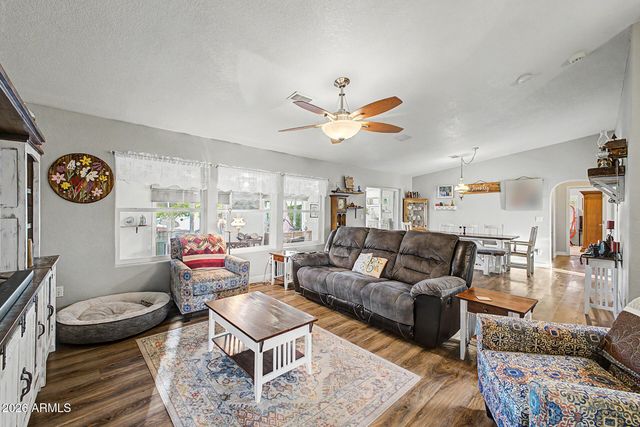 16001 N 70TH Drive, Peoria, AZ 85382
